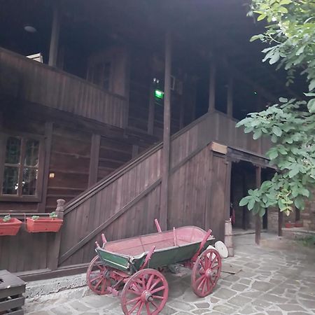 Guest Houses "Zlatna Oresha - Complex" Zheravna Esterno foto